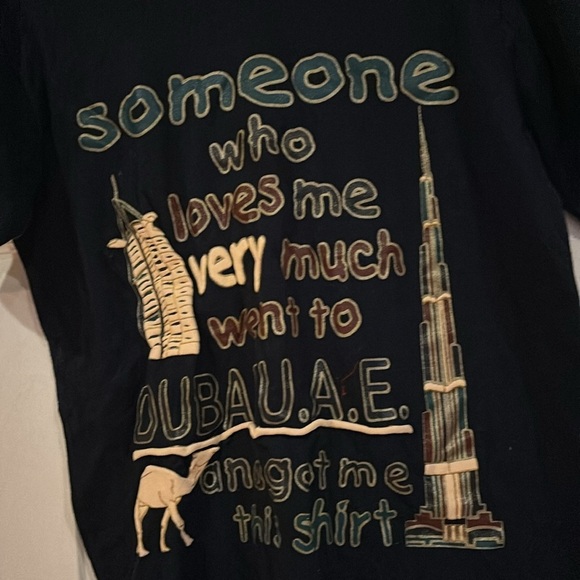 Vintage Style Some who Loves me  went to Dubai UAE tee - Picture 9 of 14